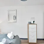 Xclusive Living Stay In City Centre, Kings Court