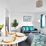Xclusive Living Stay In City Centre, Kings Court