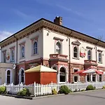 Premier Inn Birmingham South - Hall Green