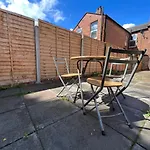The Coach House - 5* Luxurious 4 Bedroom House