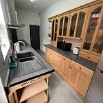 The Coach House - 5* Luxurious 4 Bedroom House