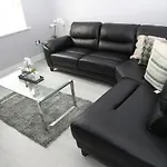 Homely 1-Bed Apartment In Birmingham