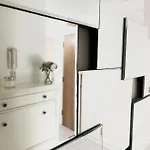 Lovely 2-Bedroom Condo With A Free Parking