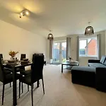 Big Modern House - 15Min To Nec - Sleeps 10