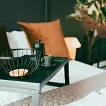 Dusk House - B\'Ham Jq Townhouse