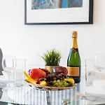 Luxury Apartment - Twin Beds - Selly Oak - Off-Street Parking - Free Netflix & Wifi - Top Rated 9Cc