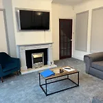 Largee 5 Bed House, Sleeps 10 Near Nec, Bhx, Hs2