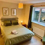 2Bdroom City Center House Perfect For Contractors