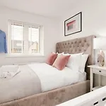 Moda Stays - Mull Croft House