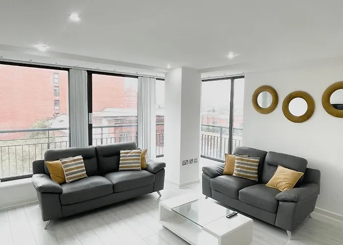 Lovely 2-Bedroom Condo With A Free Parking