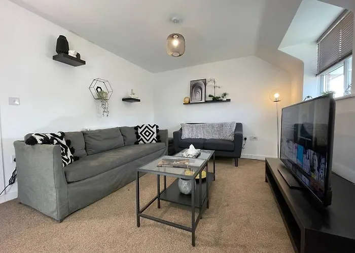 Urban Oasis In Lively Selly Oak!
