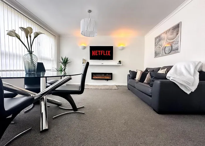 Contemporary And Cosy Birmingham Apartment- Free Parking & Wi-Fi