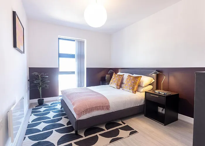 Pristine 1 And 2 Bedroom Apartments Near Business District By Belvilla