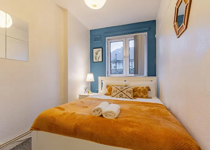 Two Bedroom Modern House In Birmingham