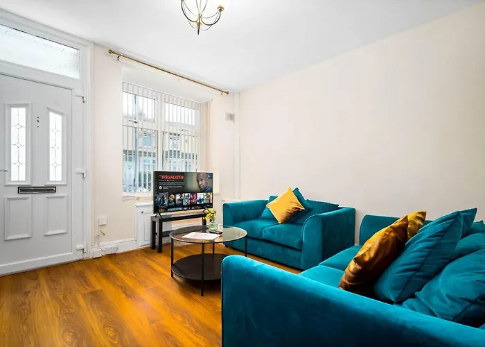 3 Bed House For Contractors & Families And Free Parking