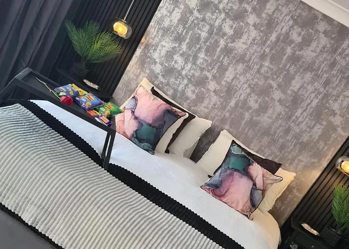 Exotic Jacuzzi Apartment With Balcony & Parking