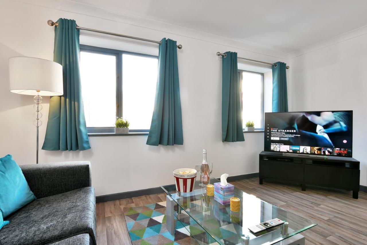 Xclusive Living In Centre, Kings Court Birmingham