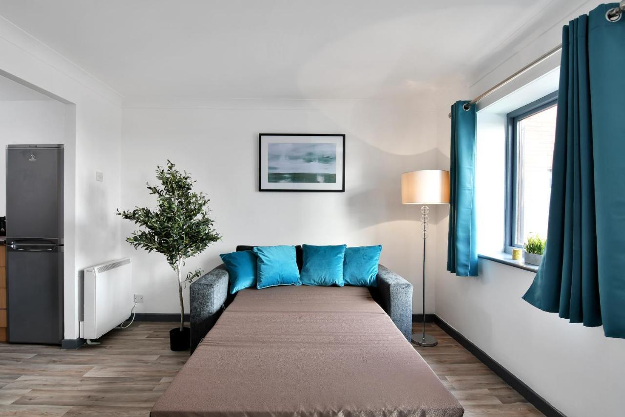 Xclusive Living In Centre, Kings Court Apartment