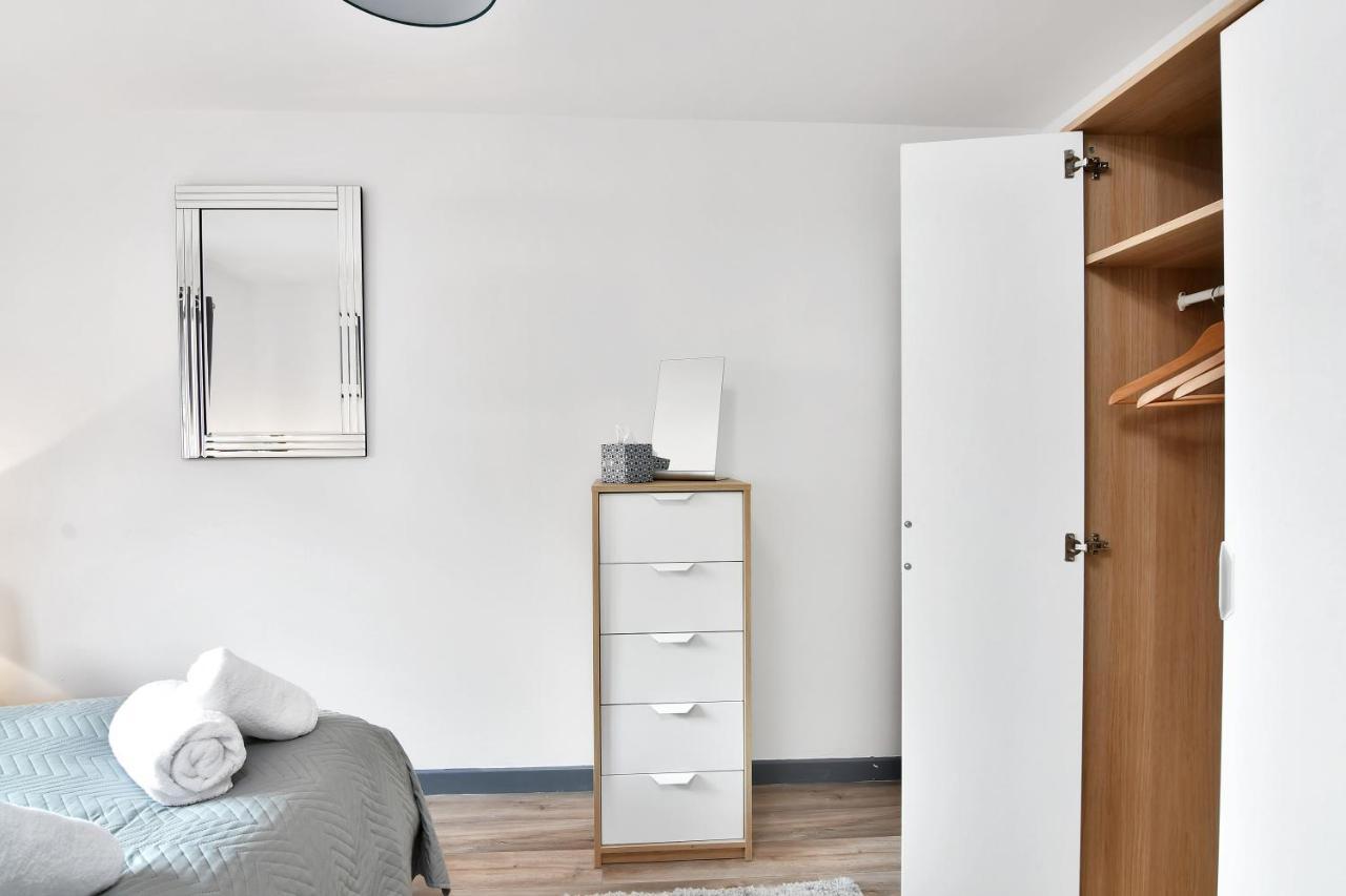 Xclusive Living In Centre, Kings Court Apartment Birmingham