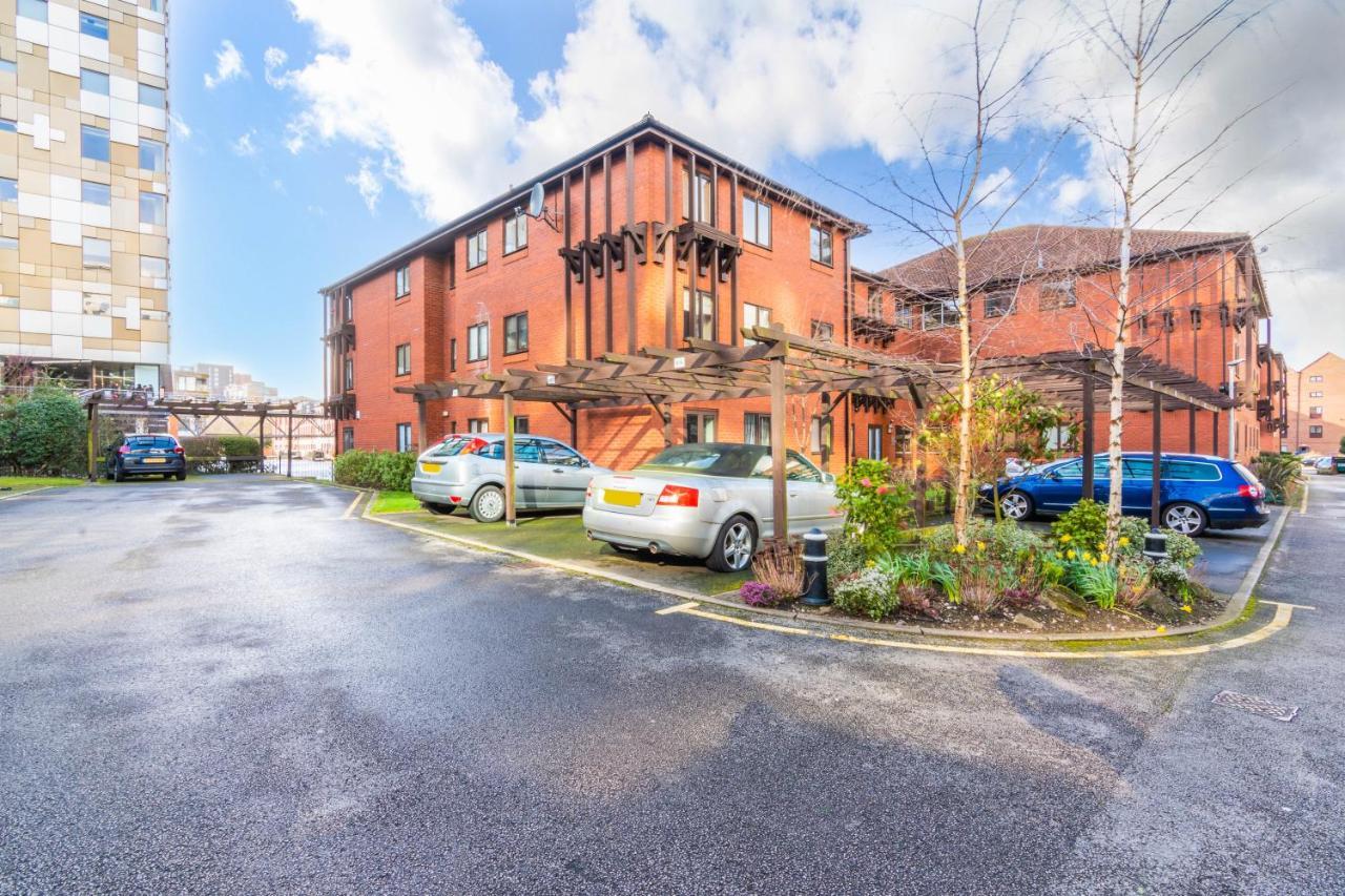 Xclusive Living In Centre, Kings Court * Birmingham