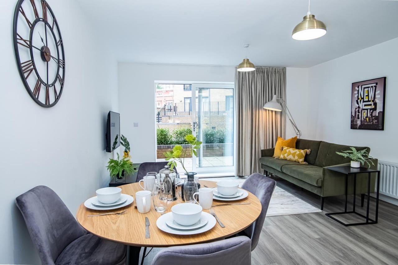 Smith House 1&2 Bed Apts Near Brindley Place, Canals, Bhm Arena, Broad St, Free Parking By Opulent Apartment Birmingham