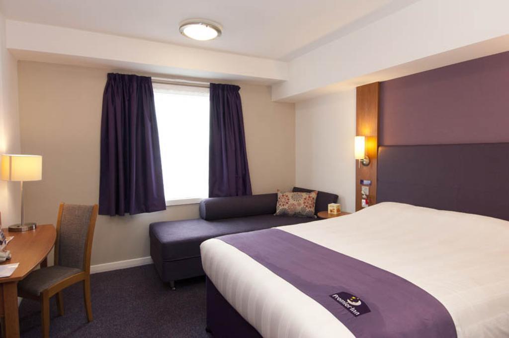 Premier - Aston Hotel
