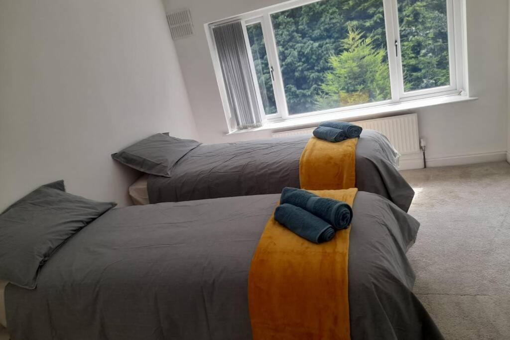 Beautiful Modern Three-bedroom Semi Detached House * Birmingham