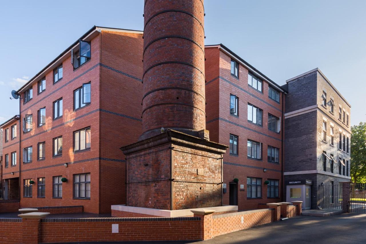 Apartment 24-7 Secured City Centre Apartments With Free Underground Parking And Wifi *