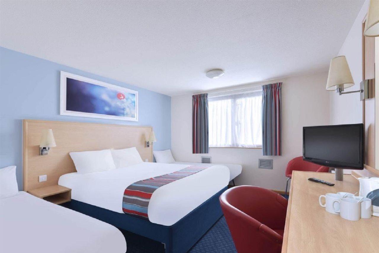 Travelodge 3*