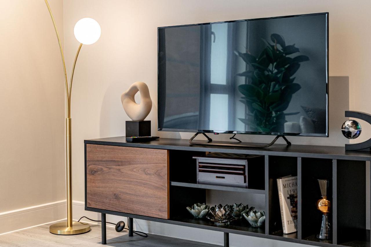 St Martin's Place By Seven Living - City Centre Apartment *