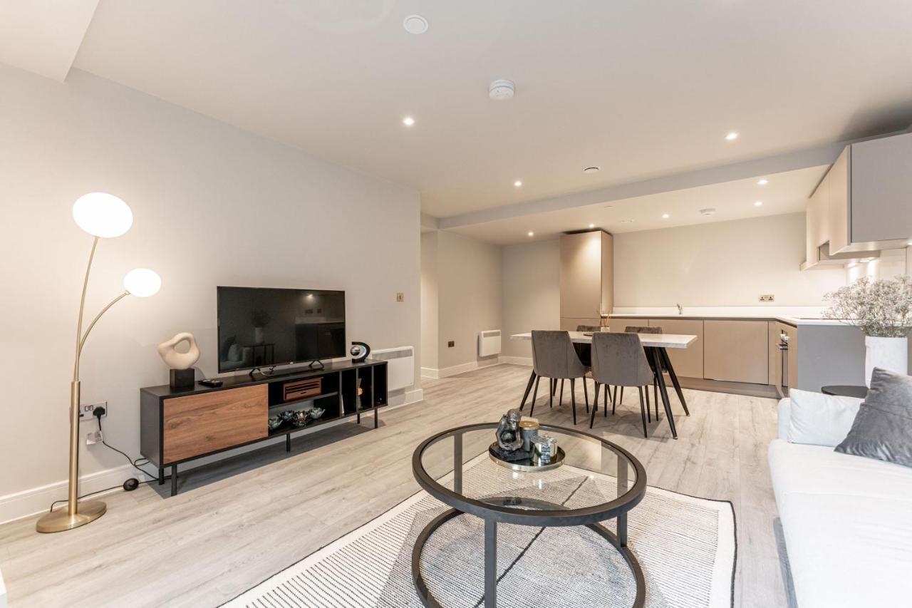 St Martin's Place By Seven Living - City Centre Apartment