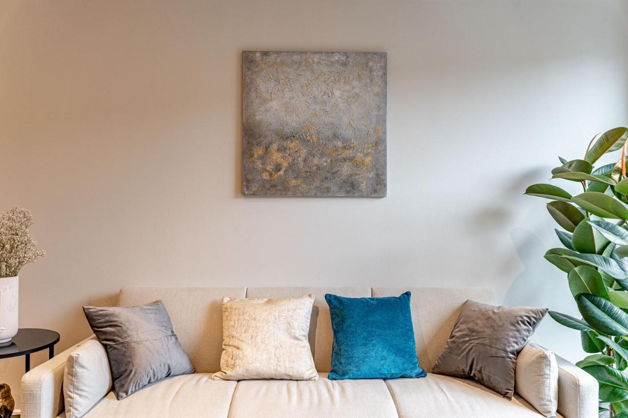 St Martin's Place By Seven Living - City Centre Apartment