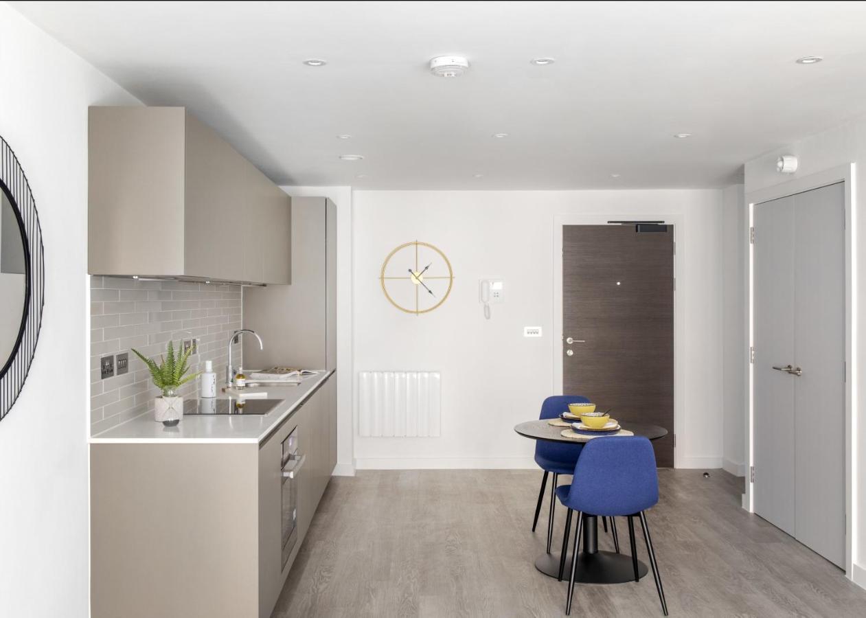 Landrow Place Apartment *