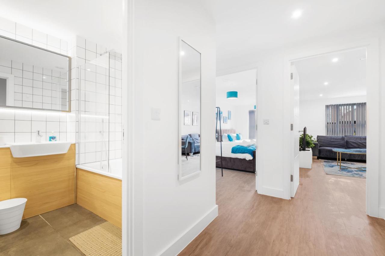 Apartment Ebra Stays - Choice Of 2 Or 3 Individual Beds - Luxury New Build ✪ Centre, Digbeth ✓ Smart Tv's & Large Corner Sofa - *