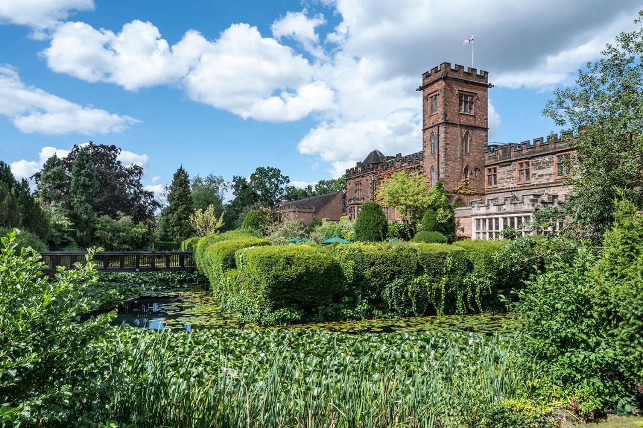 New Hall & Spa, 4*