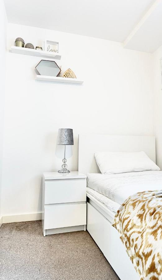 Lovely 2-bedroom With A Free Parking Apartment