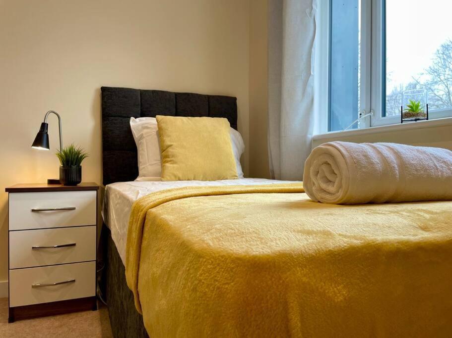 Big Modern House - 15min To Nec - Sleeps 10 * Birmingham
