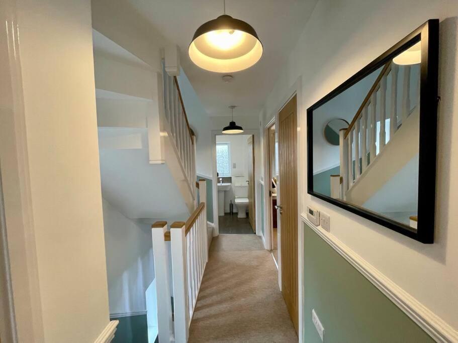 Big Modern House - 15min To Nec - Sleeps 10 Birmingham