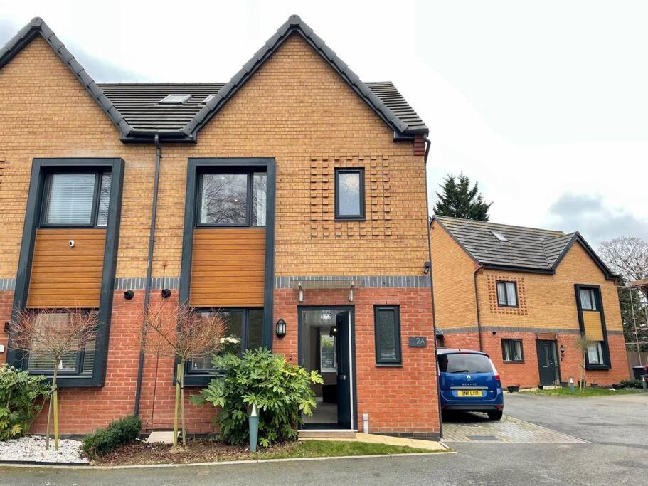 Holiday home Big Modern House - 15min To Nec - Sleeps 10 *