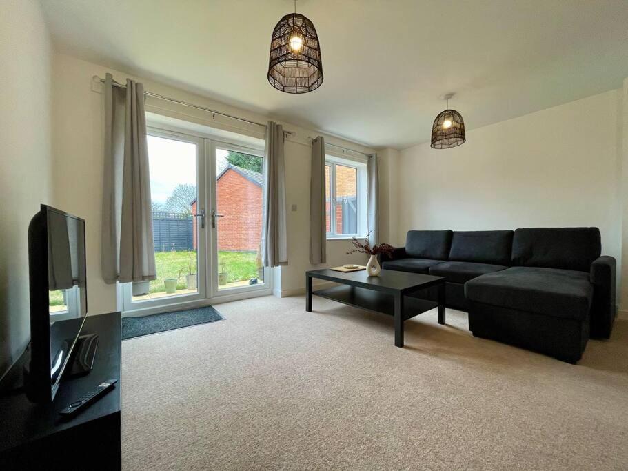 Big Modern House - 15min To Nec - Sleeps 10 * Birmingham