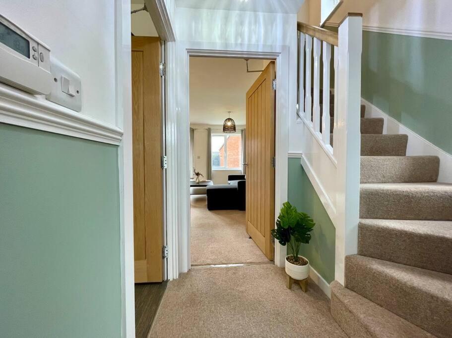 Holiday home Big Modern House - 15min To Nec - Sleeps 10 *