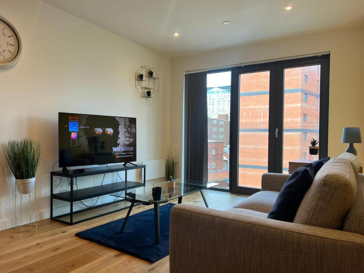 Apartment Modern And Cozy By Blue Stays