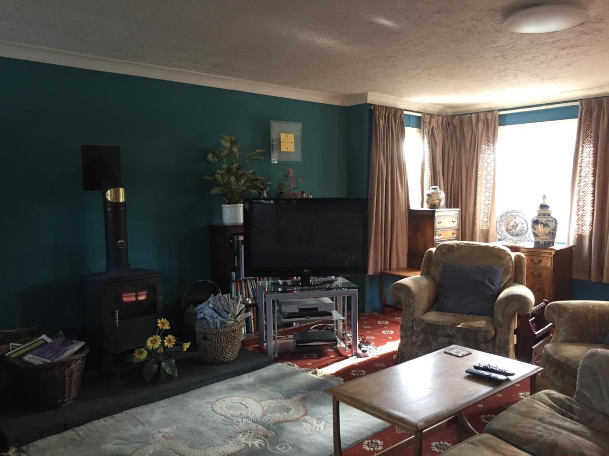 5 Ravenhurst Drive Hotel