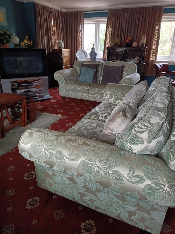 Hotel 5 Ravenhurst Drive