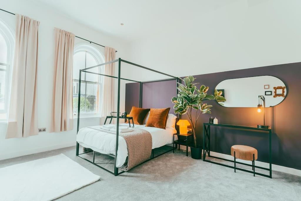 Dusk House - B'ham Jq Townhouse Holiday home *