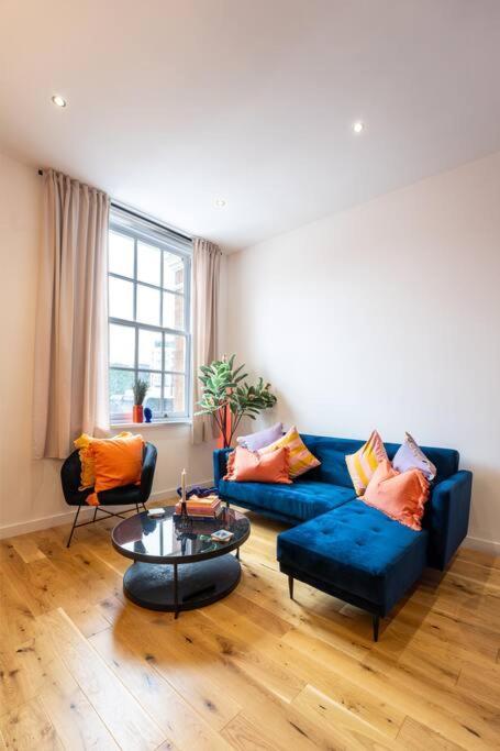 Dusk House - B'ham Jq Townhouse