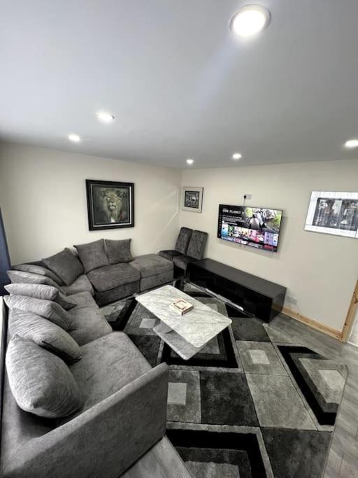 Holiday home Luxury 3 Bed 3 Bedroom House Harborne Birmingham