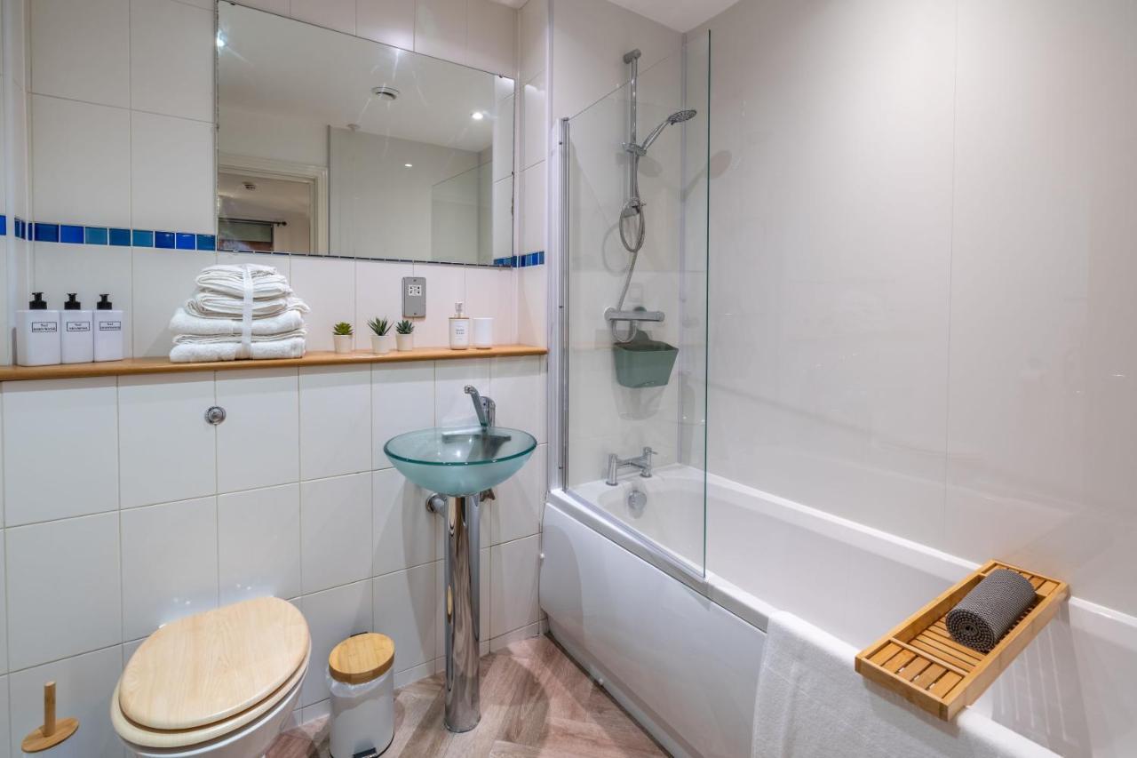 Mailbox 2 Bed Centre - Free Parking *