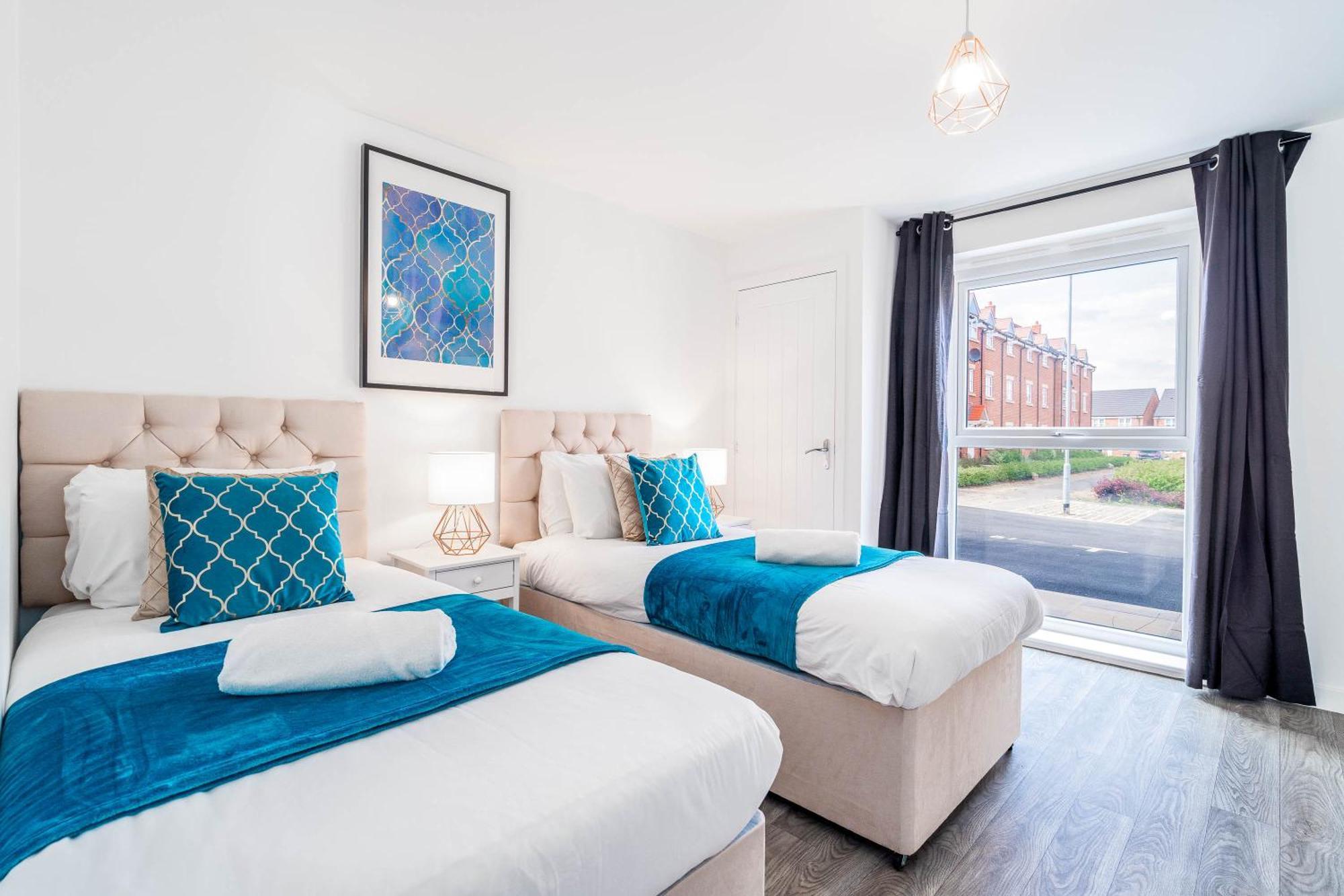Luxury - Twin Beds - Selly Oak - Off-street Parking - Free Netflix & Wifi - Rated 9cc * Birmingham