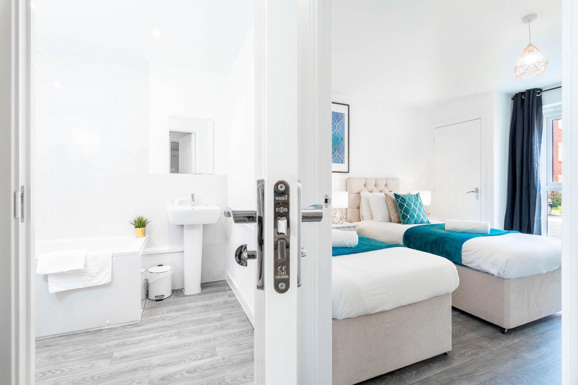 Apartment Luxury - Twin Beds - Selly Oak - Off-street Parking - Free Netflix & Wifi - Rated 9cc Birmingham